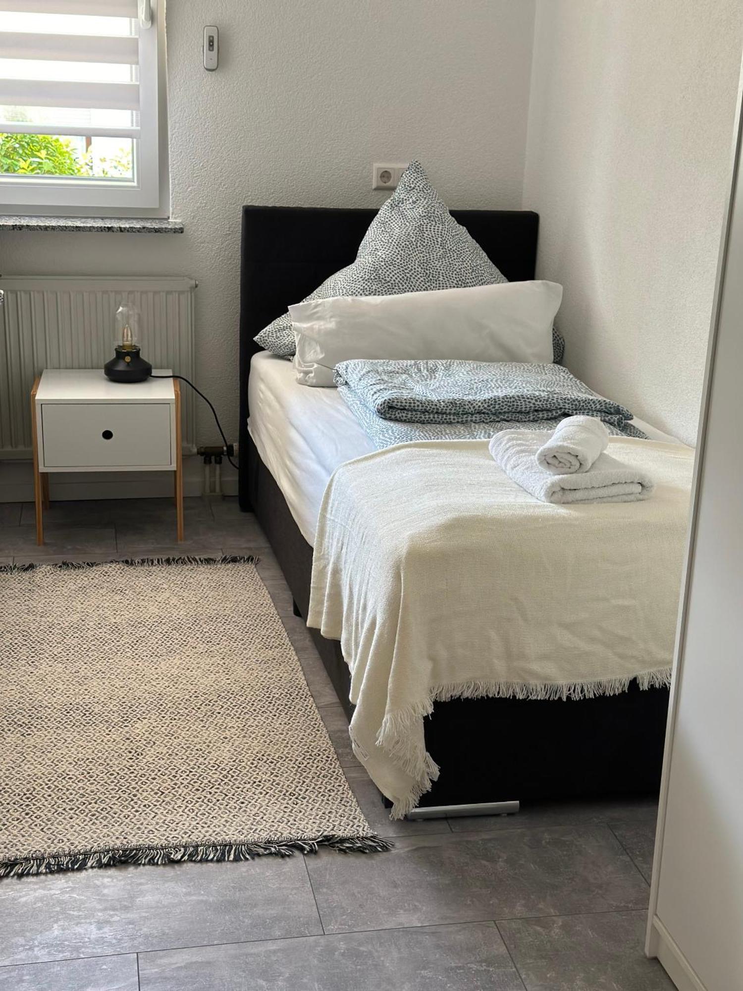 Weinstadt Monteurwohnnung Ferienwohnung Exterior foto